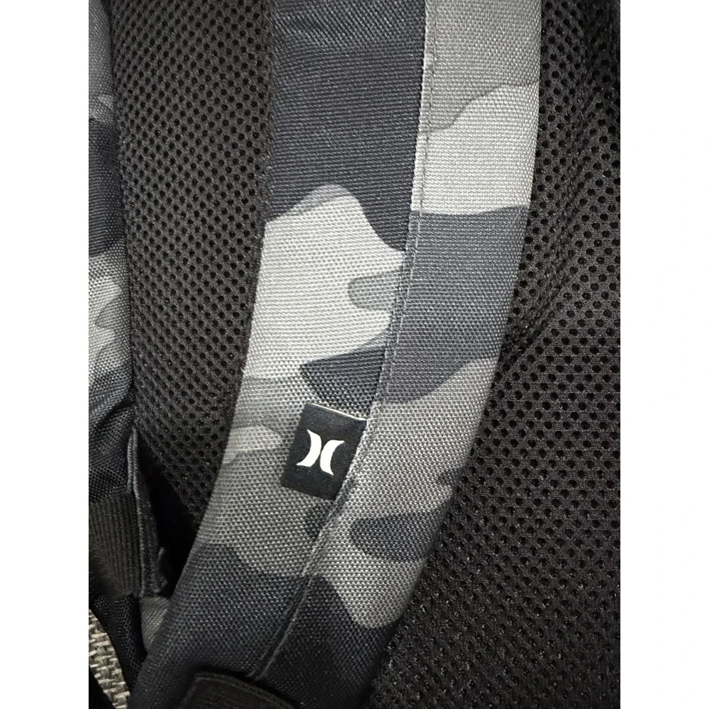 Hurley Boys Camo Shark Mouth Backpack Grey Black Red 7097-F99 320